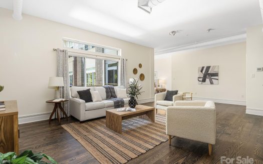 Condo for Sale in Charlotte, NC 28204 – 1 Bedroom, 1 Bath – $289000