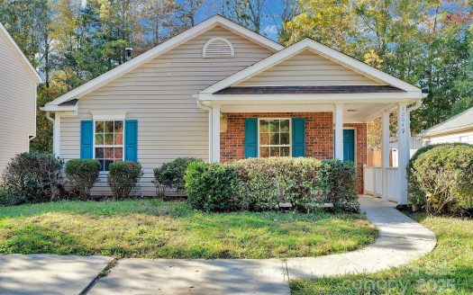Single Family Home for Sale in Charlotte, NC 28215 – 3 Bedrooms, 2 Baths – $315000