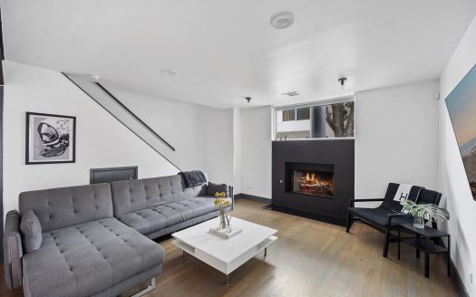 Condo for Sale in Dallas, TX 75204 – 1 Bedroom, 2 Baths – $374500