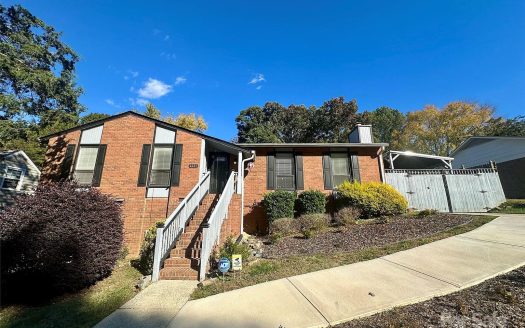 Single Family Home for Sale in Charlotte, NC 28211 – 3 Bedrooms, 3 Baths – $450000
