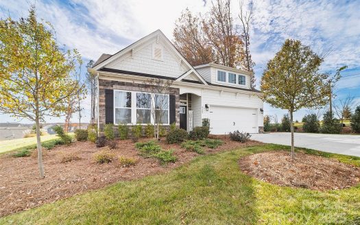 Single Family Home for Sale in Charlotte, NC 28214 – 4 Bedrooms, 3 Baths – $629000