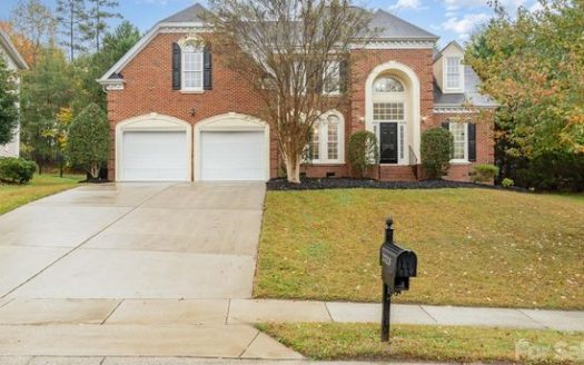 Single Family Home for Sale in Charlotte, NC 28269 – 4 Bedrooms, 3 Baths – $559900
