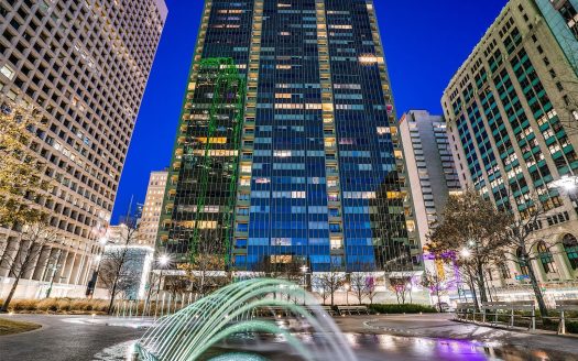 Condo for Sale in Dallas, TX 75202 – 2 Bedrooms, 3 Baths – $429750