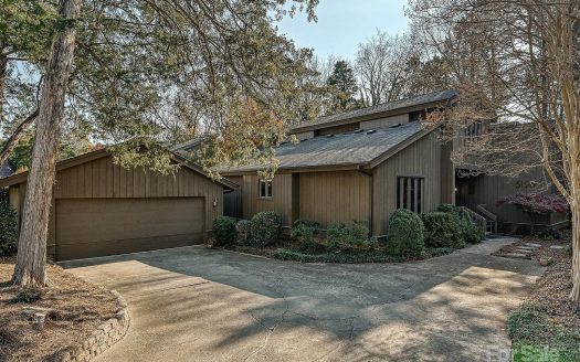 Single Family Home for Sale in Charlotte, NC 28226 – 3 Bedrooms, 4 Baths – $700000
