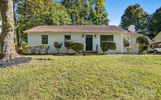 Single Family Home for Sale in Charlotte, NC 28215 – 3 Bedrooms, 2 Baths – $345000