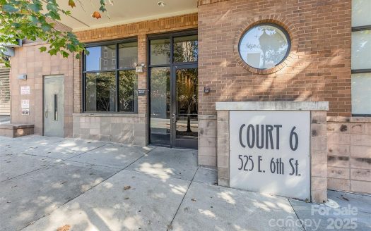 Condo for Sale in Charlotte, NC 28202 – 1 Bedroom, 1 Bath – $250000