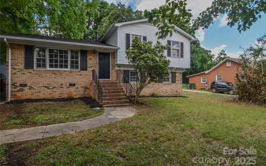 Single Family Home for Sale in Charlotte, NC 28212 – 3 Bedrooms, 2 Baths – $350000