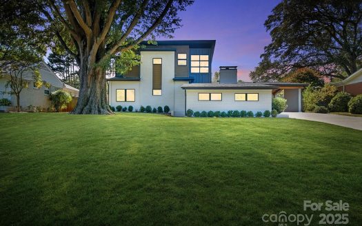 Single Family Home for Sale in Charlotte, NC 28210 – 4 Bedrooms, 4 Baths – $1570000