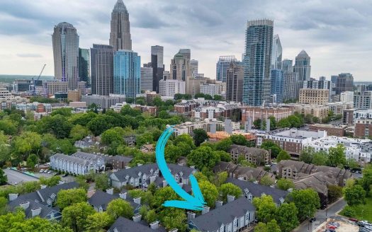 Condo for Sale in Charlotte, NC 28202 – 1 Bedroom, 1 Bath – $245000