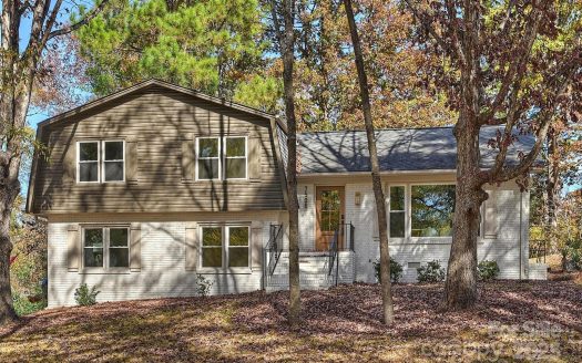 Single Family Home for Sale in Charlotte, NC 28270 – 4 Bedrooms, 3 Baths – $675000