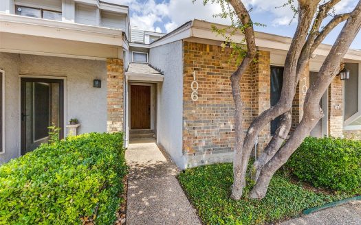 Condo for Sale in Dallas, TX 75252 – 2 Bedroom, 1 Bath – $200000
