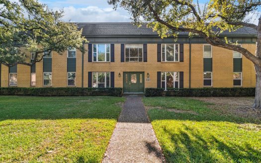 Condo for Sale in Dallas, TX 75206 – 2 Bedrooms, 2 Baths – $299500