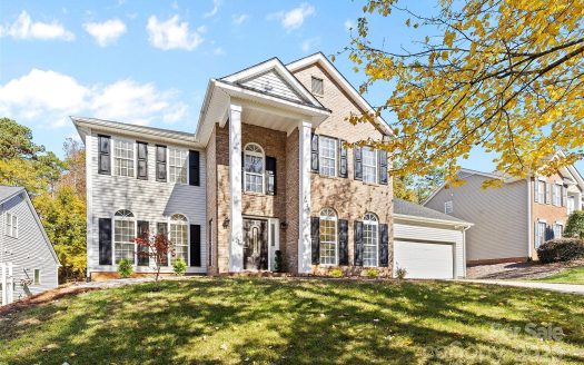 Single Family Home for Sale in Charlotte, NC 28215 – 4 Bedrooms, 4 Baths – $525000