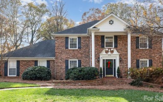 Single Family Home for Sale in Charlotte, NC 28210 – 4 Bedrooms, 3 Baths – $1400000