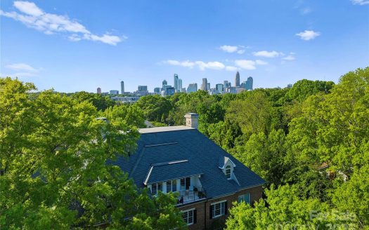 Condo for Sale in Charlotte, NC 28207 – 5 Bedrooms, 5 Baths – $3195000