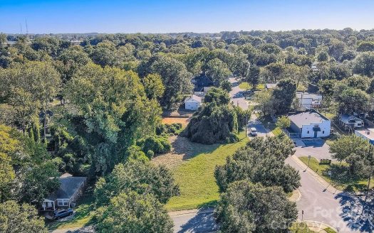 Lot for Sale in Charlotte, NC 28206 – 1 Bedroom, 1 Bath – $190000