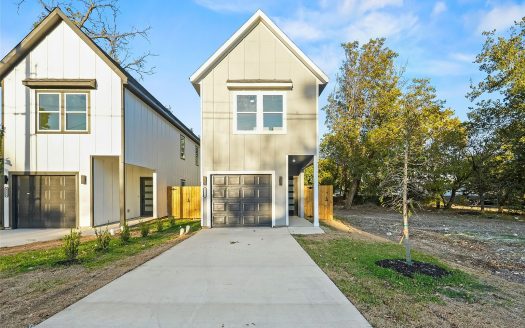 Single Family Home for Sale in Dallas, TX 75216 – 4 Bedrooms, 3 Baths – $315000