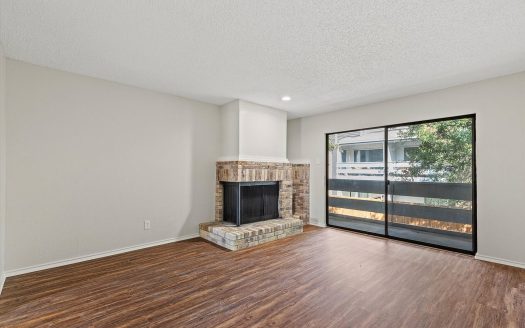 Condo for Sale in Dallas, TX 75254 – 2 Bedrooms, 3 Baths – $179900