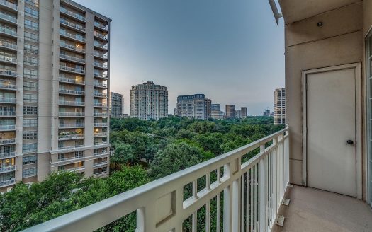 Condo for Sale in Dallas, TX 75219 – 2 Bedrooms, 2 Baths – $379900