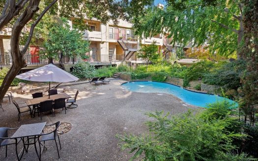 Condo for Sale in Dallas, TX 75206 – 1 Bedroom, 2 Baths – $249900