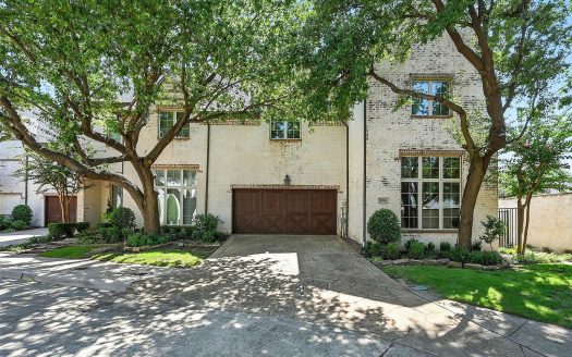 Townhouse for Sale in Dallas, TX 75252 – 3 Bedrooms, 4 Baths – $691500