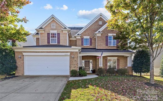 Single Family Home for Sale in Charlotte, NC 28278 – 5 Bedrooms, 3 Baths – $490000