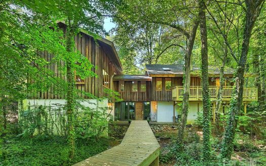 Single Family Home for Sale in Charlotte, NC 28210 – 3 Bedrooms, 3 Baths – $1395000