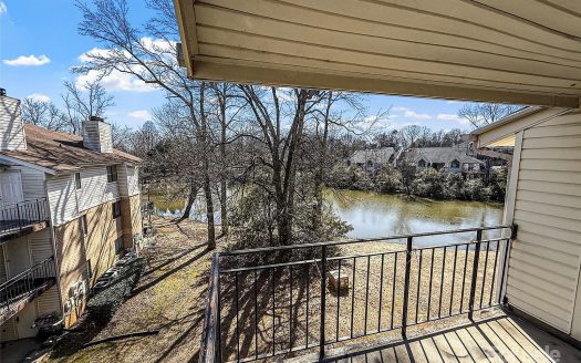 Condo for Sale in Charlotte, NC 28212 – 2 Bedrooms, 2 Baths – $128900