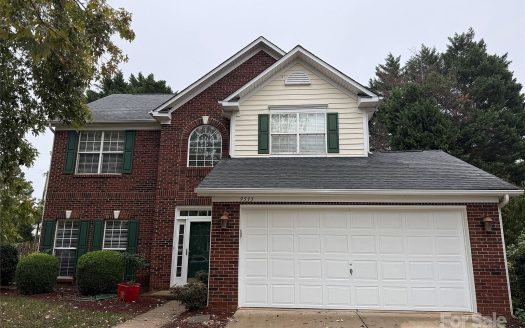 Single Family Home for Sale in Charlotte, NC 28277 – 4 Bedrooms, 3 Baths – $675000