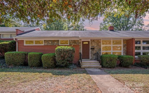 Condo for Sale in Charlotte, NC 28211 – 3 Bedrooms, 2 Baths – $335000