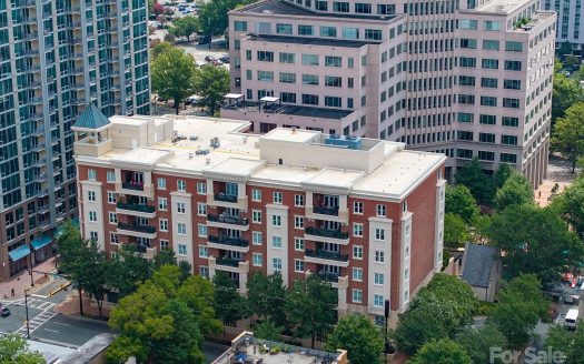 Condo for Sale in Charlotte, NC 28202 – 2 Bedrooms, 2 Baths – $837000