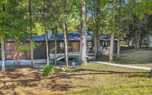 Single Family Home for Sale in Charlotte, NC 28210 – 4 Bedrooms, 4 Baths – $1450000