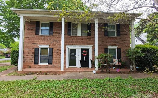 Multi Family Home for Sale in Charlotte, NC 28227 – 4 Bedrooms, 4 Baths – $450000