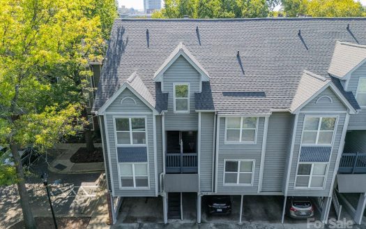 Condo for Sale in Charlotte, NC 28202 – 2 Bedrooms, 2 Baths – $315000