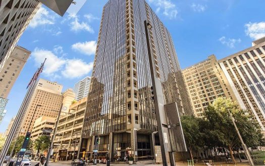 Condo for Sale in Dallas, TX 75202 – 2 Bedrooms, 2 Baths – $365000