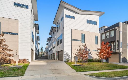 Condo for Sale in Dallas, TX 75206 – 2 Bedrooms, 3 Baths – $629900