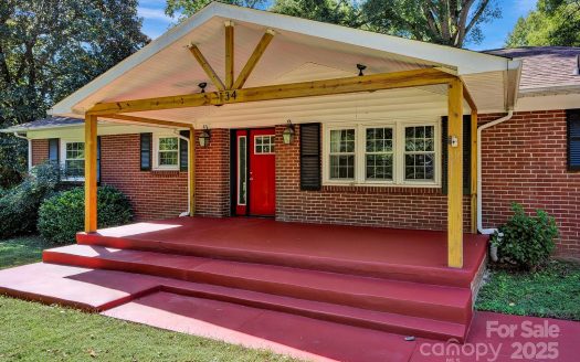 Single Family Home for Sale in Charlotte, NC 28214 – 3 Bedrooms, 2 Baths – $400000