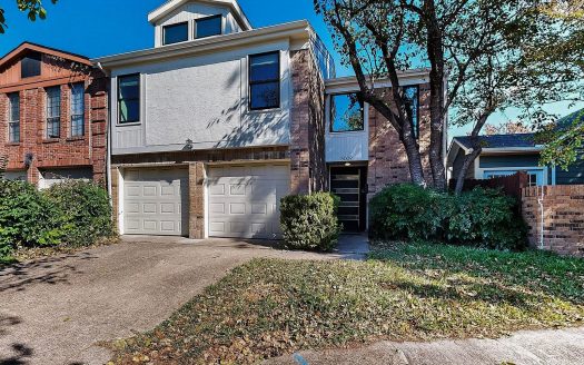 Townhouse for Sale in Dallas, TX 75206 – 3 Bedrooms, 3 Baths – $670000
