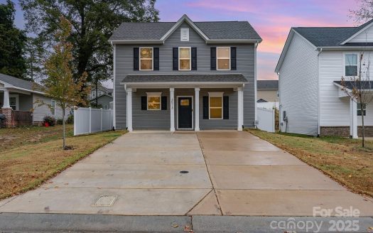 Single Family Home for Sale in Charlotte, NC 28208 – 3 Bedrooms, 3 Baths – $400000