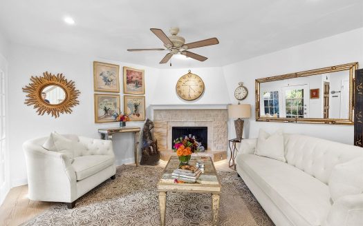 Condo for Sale in Dallas, TX 75206 – 2 Bedrooms, 2 Baths – $315000