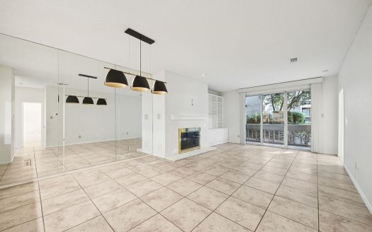 Condo for Sale in Dallas, TX 75248 – 2 Bedrooms, 2 Baths – $229900