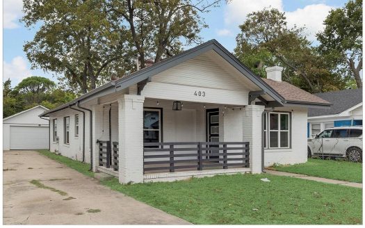 Single Family Home for Sale in Dallas, TX 75208 – 3 Bedrooms, 2 Baths – $395000