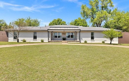Single Family Home for Sale in Dallas, TX 75224 – 4 Bedrooms, 4 Baths – $695000