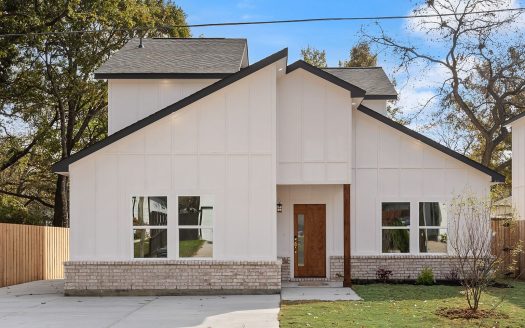 Single Family Home for Sale in Dallas, TX 75253 – 3 Bedrooms, 3 Baths – $320000