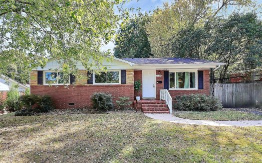 Single Family Home for Sale in Charlotte, NC 28210 – 3 Bedrooms, 2 Baths – $495000