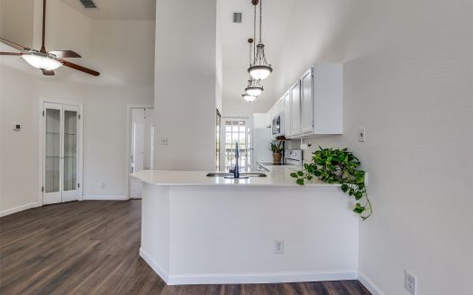 Condo for Sale in Dallas, TX 75209 – 2 Bedrooms, 2 Baths – $235000