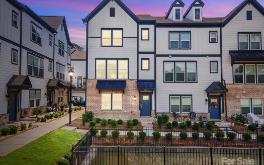 Townhouse for Sale in Charlotte, NC 28205 – 3 Bedrooms, 4 Baths – $500000