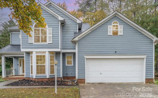 Single Family Home for Sale in Charlotte, NC 28215 – 4 Bedrooms, 3 Baths – $350000