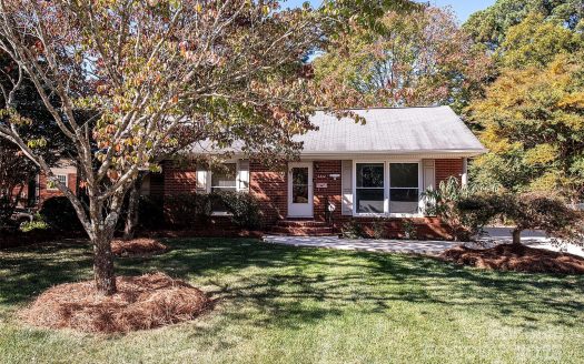 Single Family Home for Sale in Charlotte, NC 28210 – 3 Bedrooms, 2 Baths – $545000