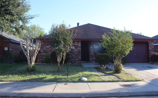 Single Family Home for Sale in Dallas, TX 75236 – 3 Bedrooms, 2 Baths – $252900